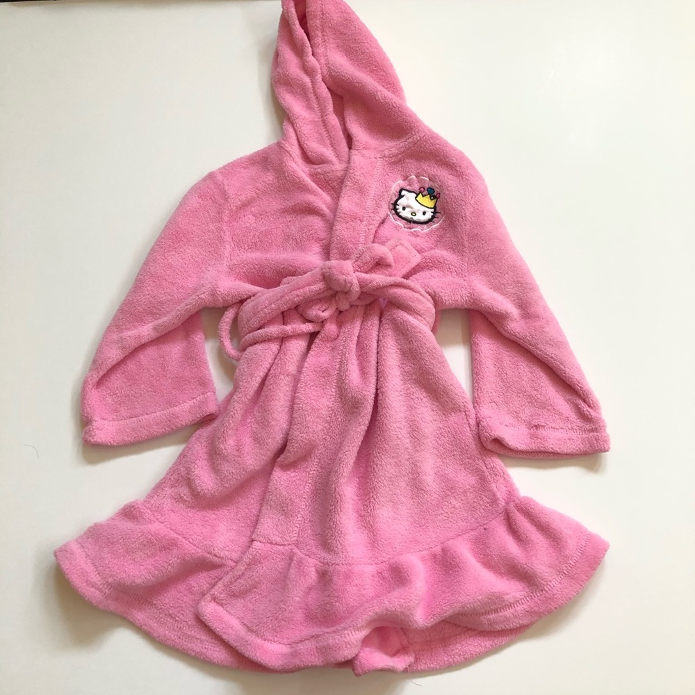 Hello Kitty size 4 bath robe